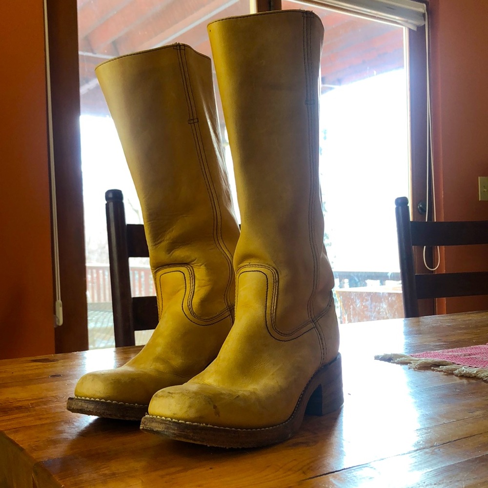 Frye Campus boots 14L, Banana